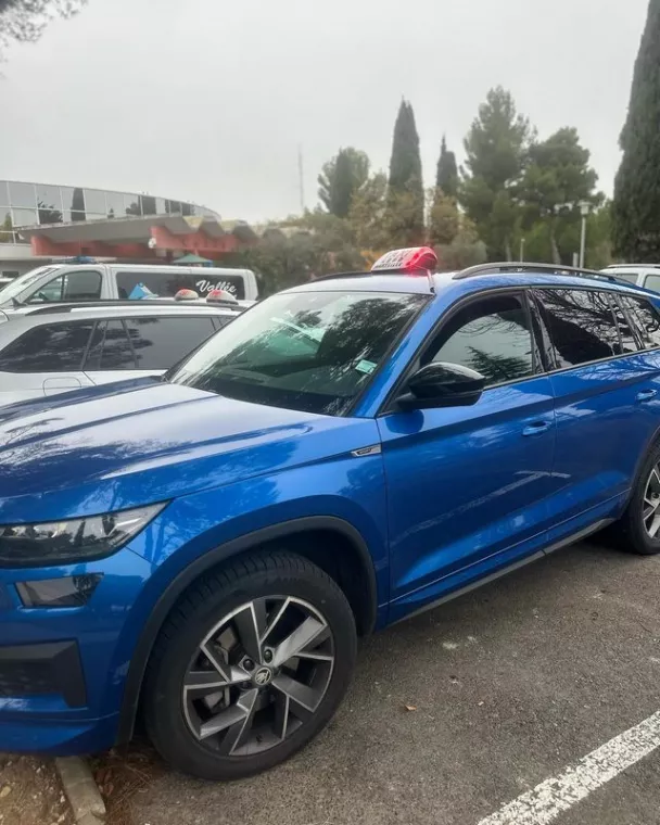 Réserver un taxi pour un trajet personnel journalier, Cavaillon, Taxi Céline